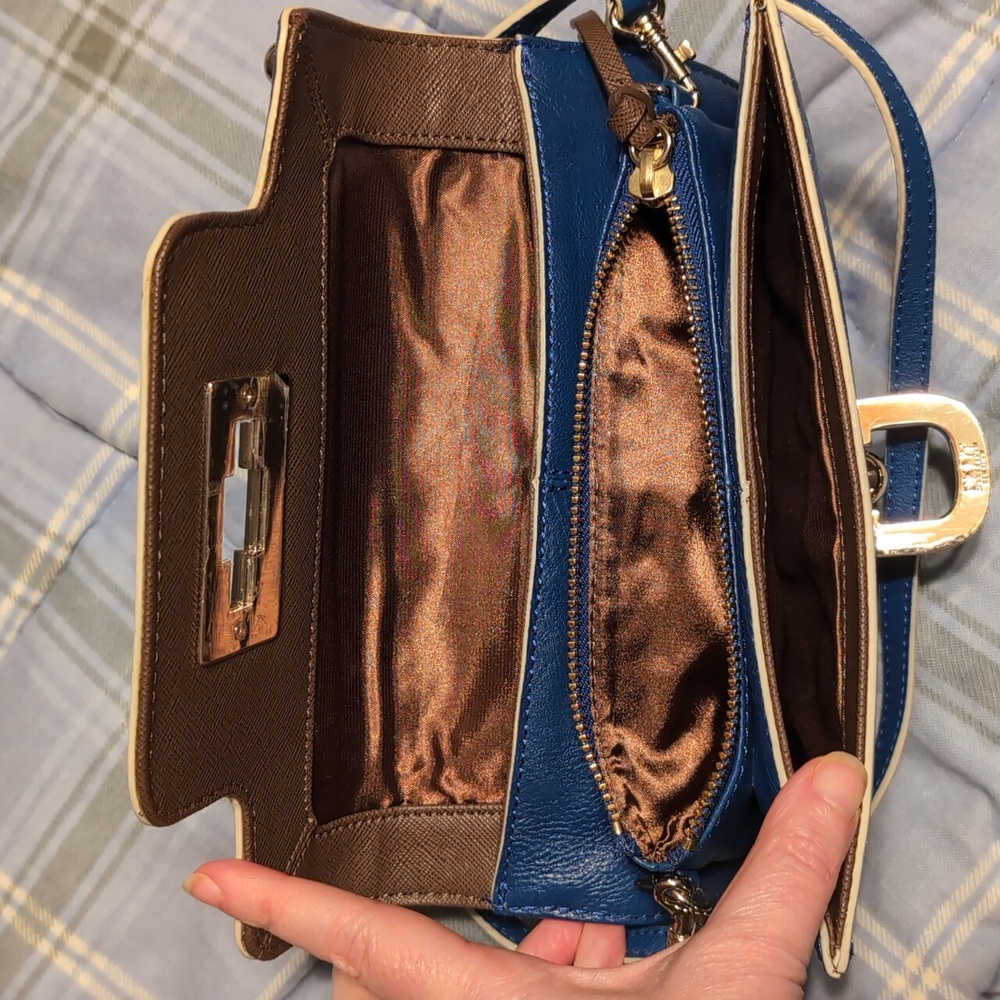 DKNY Purse - Picture 4 of 7